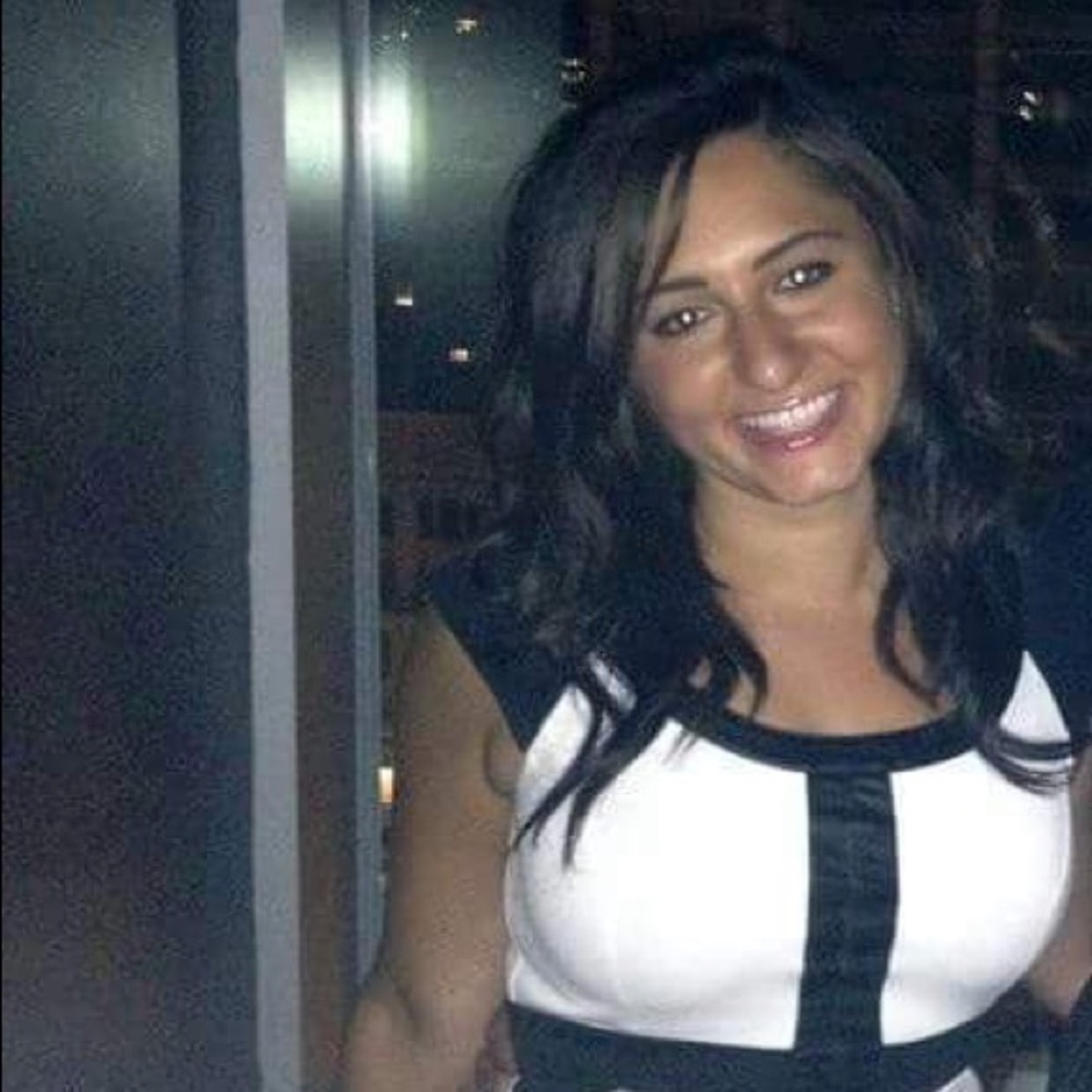 Meet your Posher, Izabella